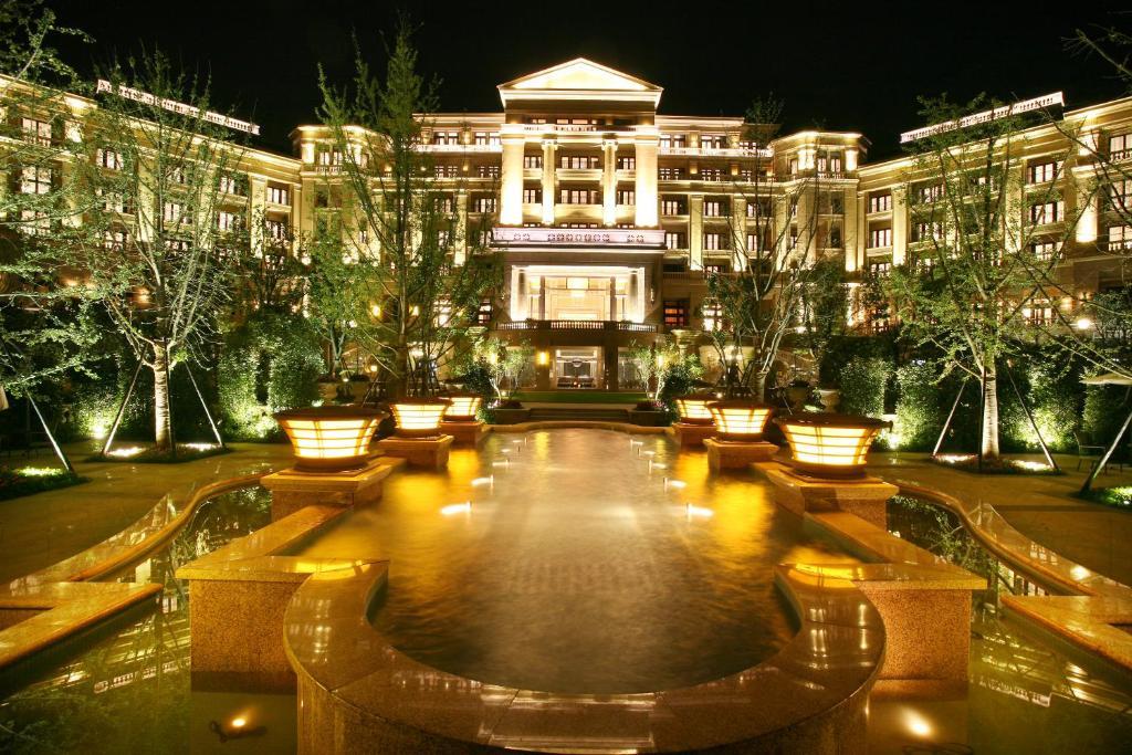 Landison Green Town Hotel Xinchang Экстерьер фото