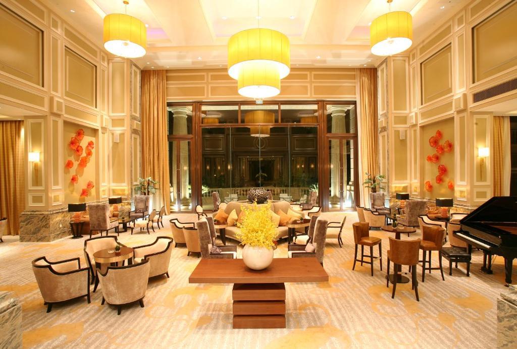 Landison Green Town Hotel Xinchang Экстерьер фото