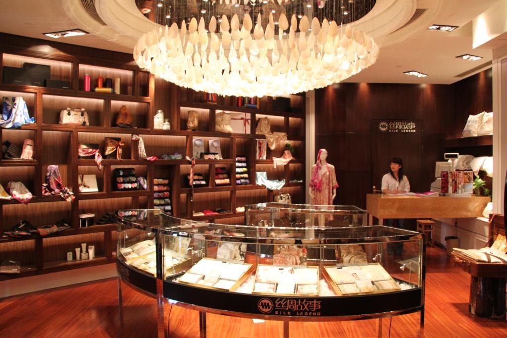 Landison Green Town Hotel Xinchang Экстерьер фото